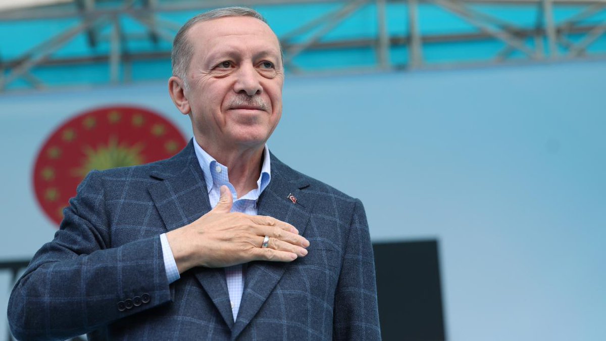 Bugün kazandığını zannedenler ne kaybettiğini hiç bir zaman anlayamayacak olanlar #İlkGünküAşkla