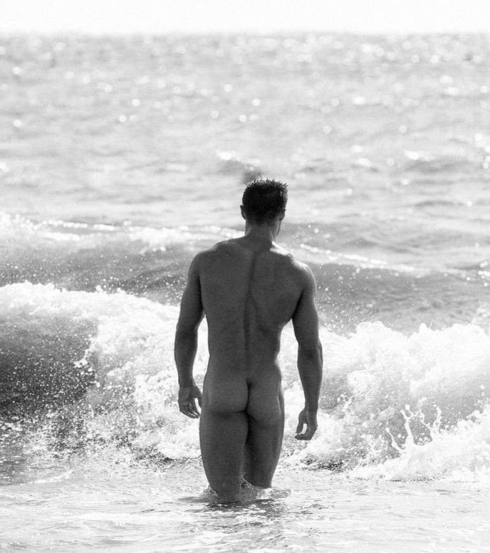 Nudebeach1987's tweet photo. @nudistfarmeddad By ~ A x e l ~ https://t.co/gWTXYrLWQE