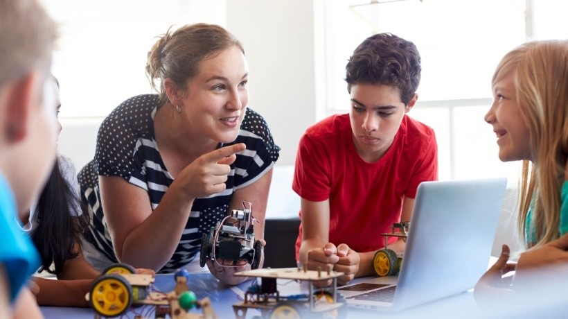 elearnindustry's tweet image. Although STEM and STEAM share many similarities, there is one core difference that educators should consider.
This article helps provide a better understanding of both models in order to decide which approach is best. ow.ly/3p6y50R3YX1
#elearningdesign #elearningbenefits