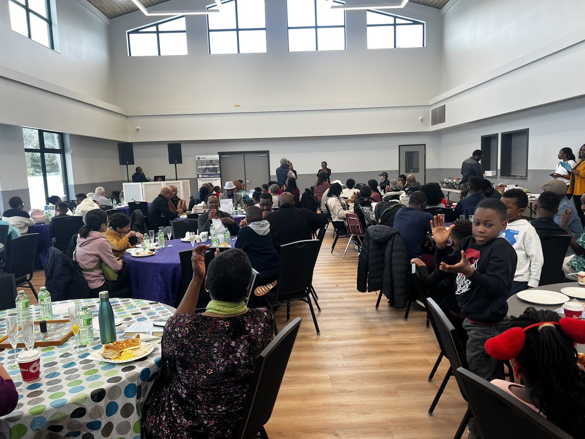 diversitypluss's tweet photo. THRIVE, an Intercultural Breakfast and Wellness Event to support the Edmonton Community Foundation’s Edmonton Black Community Fund (EBCF) took place on March 29, at the Knottwood Community League Hall in Edmonton.

Donate here https://t.co/mhllTeVlhT https://t.co/NoHO24NHa4
