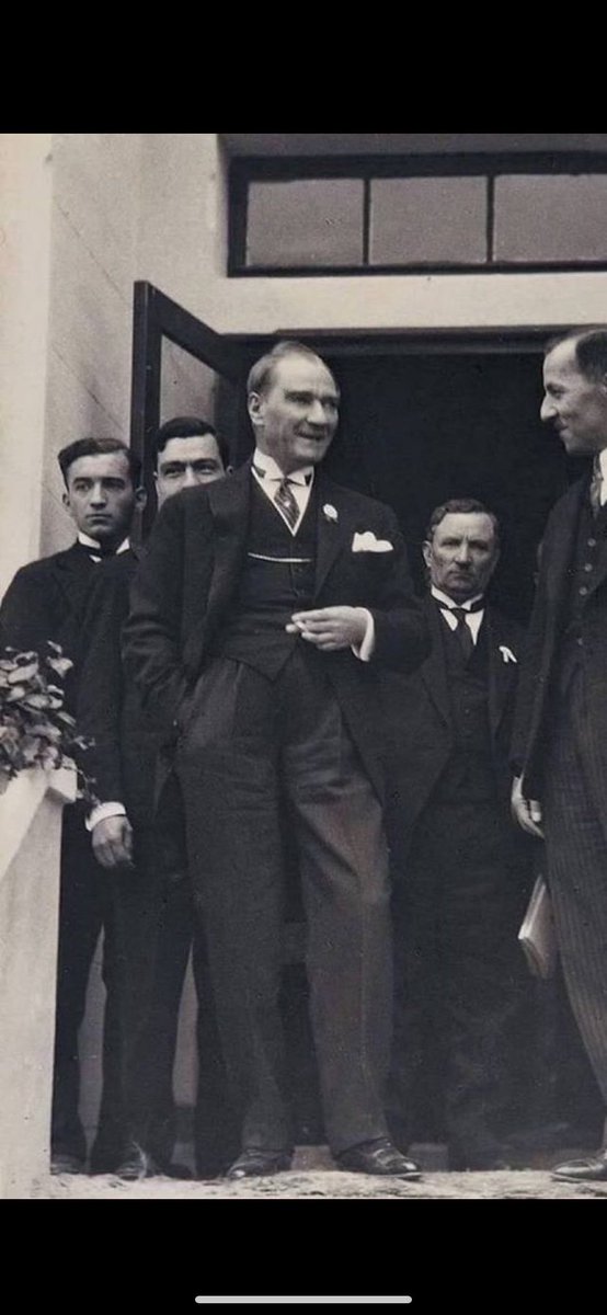 ylzkrll's tweet photo. “Milletin istiklalini yine milletin azim ve kararı kurtaracaktır." 
Mustafa Kemal Atatürk https://t.co/NVYVOc93SG