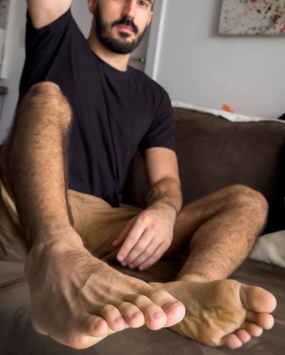 feetboysW's tweet photo. #feet #malefeet #gayfeet 👣 https://t.co/22vdrl8NEg