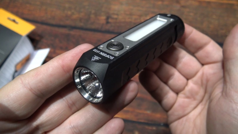 CharlesBridgTec's tweet image. Here is the Sofirn IF23 flashlight kit. This is sporting the six XHP50B LED for impressive combination beam performance. This also powered a 21700 cell. 4000 lumens! Multi color side flood light.  Enjoy...

#SOFIRN #IF23 #FlashlightReviews #floodlight

youtu.be/kZZC8V-ryLI