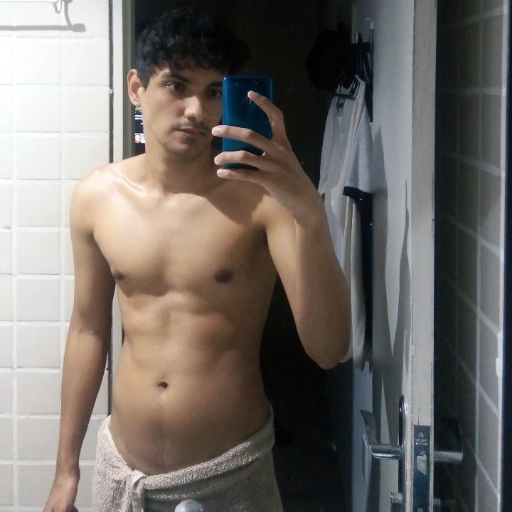 rodrigodanidal's tweet photo. Eu tenho uma marca de nascenΓ§a no meu pulso ππ #RodrigoAladdin https://t.co/dwlad5NJEb