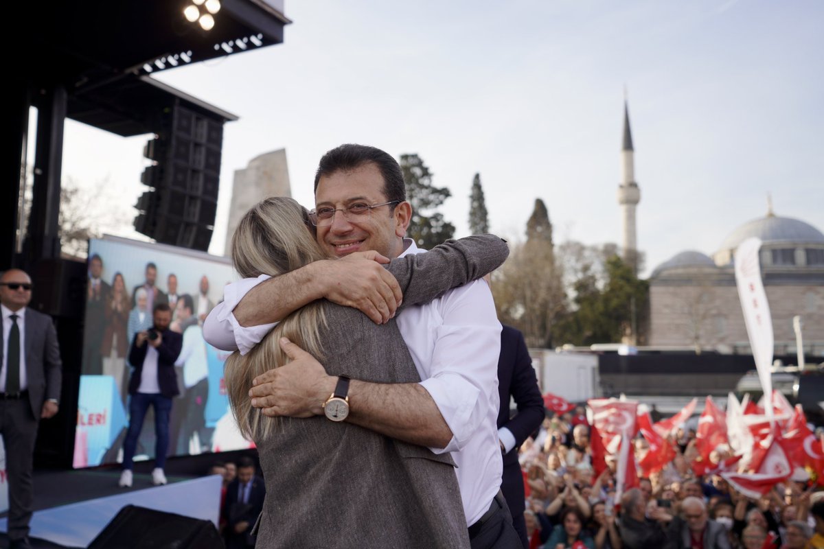 caglaruluturkk's tweet photo. Ekrem İmamoğlu İstanbul'daki seçim için 
1 adet karş�� aday
17 adet kabine üyesi
1 adet Cumhurbaşkanı 
1 adette astronotla yarıştı ve kazandı. Tebrikler başkanım. 

Bakalım bu sonuçlardan sonra kimler #istifa edecek ☘️🇹🇷 https://t.co/stowdHbNpn