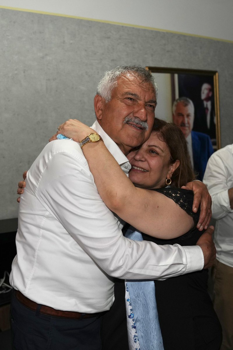 Adana Adana kazandık.
Adana Adana, bütün Türkiye kazandı.
Ülkemin ve kentimin her ferdine teşekkür ve minnetle.

Saat 00.00'da Adana Büyükşehir Belediyesi Taş Bina önünde buluşalım, birbirimizle kucaklaşalım.