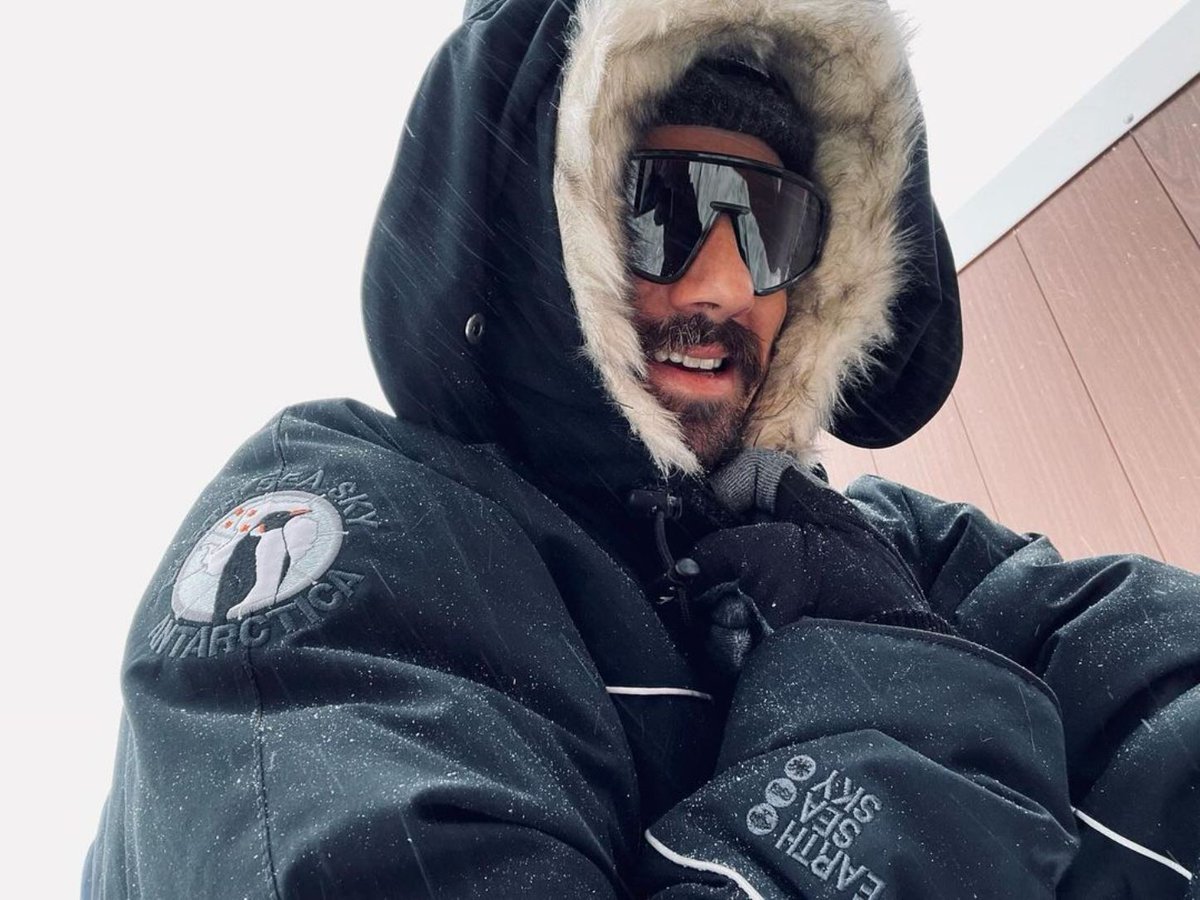 Repost jayryanofficial IG
@earthseaskyequipment keeping Kiwi’s warm and adventure ready since way back. Thanks for the threads team! #Iqaluit #Arctic #earthseaskynz

#JayRyan
#NorthOfNorth ❄️