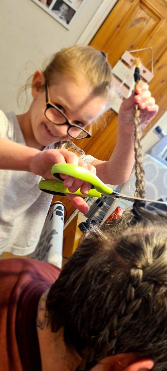 Debbiepotter25's tweet photo. https://t.co/E4ZW7MJZeH

@kevinpotter271 so proud 👏 🥲  he braved the shave ✂️💇‍♂️ https://t.co/GOCekHBnwh