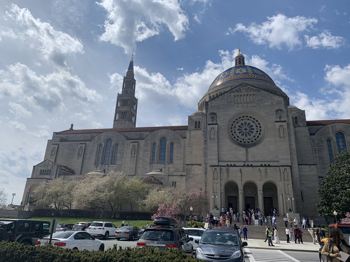 Incredible to attend Easter Mass at @MarysShrine on the campus of @CatholicUniv celebrated by @WashArchbishop.