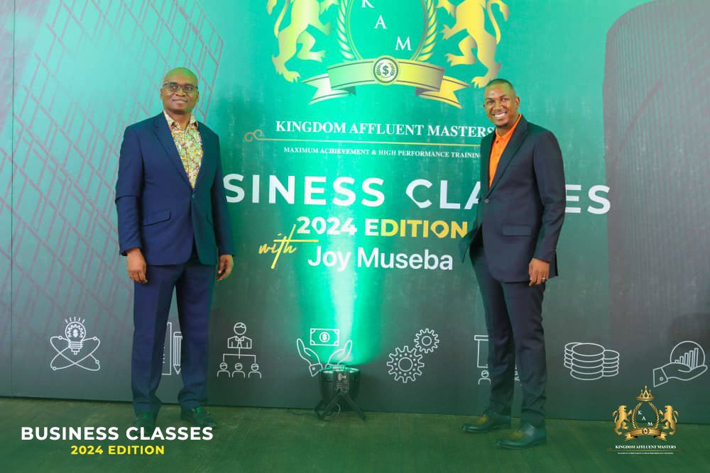 The only way you can grow is by associating with the right people - Nigel Chanakira 

<a href="/JoyMuseba/">Joy Museba</a> <a href="/nigelchanakira/">Nigel MK Chanakira</a>
#KAM
#FOB 
#HisUnlimitedPower