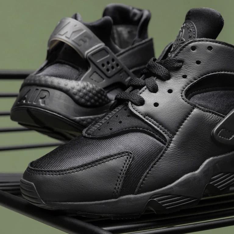 Don’t miss out on the Nike Air Huarache ‘Triple Black’ for ONLY £59.99! ⚫️

Ad: Here => tidd.ly/43tBTiu

UK3.5-14
(RRP£119.95)