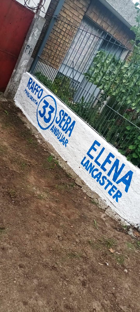 AleRepettoUy's tweet photo. Domingo de militancia en Las Piedras 😊💪🏼 ! https://t.co/VbY2BpvfLw