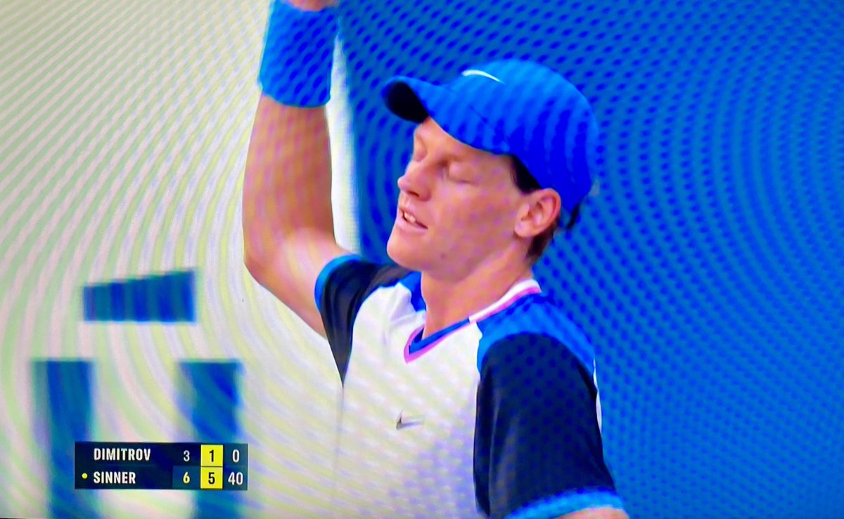 Sinner batte in due set Dimitrov e diventa N°2 al mondo!!
Grandissima vittoria al Miami Open e 2º Master1000 in carriera.

Troppo forte, padrone del campo anche per un Dimitrov che le ha provate tutte. 

Non si ferma mai, non si ferma più!!

#SINNER
#sinnermania
#MiamiOpen
