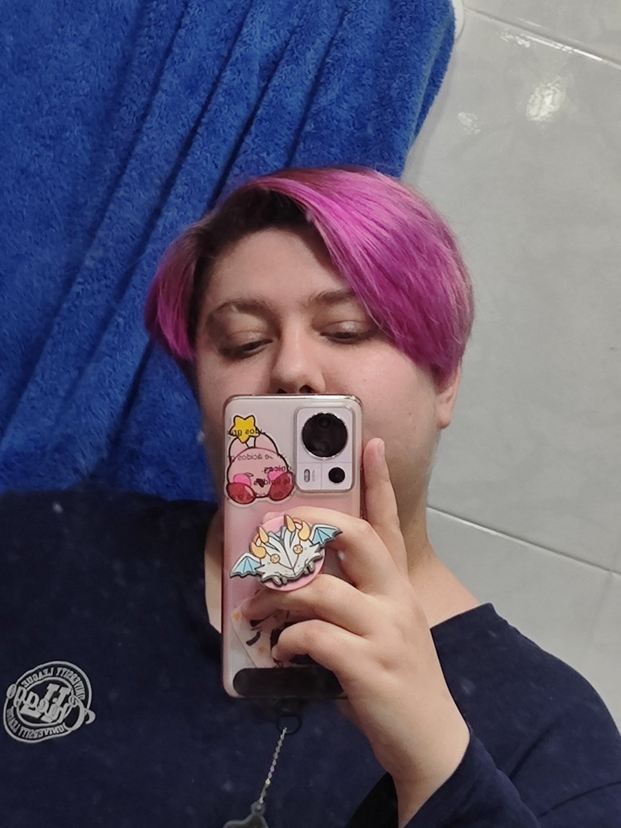 eirikaily's tweet photo. #TDOV here's me and some art I've made that I like https://t.co/74RHXyEvvT
