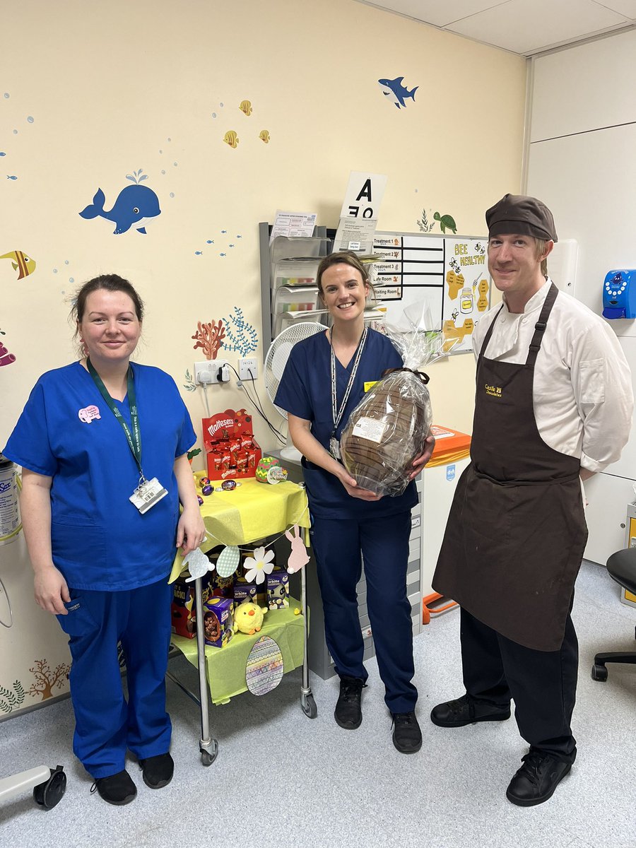 Thank you @Castle_Chocs for donating the biggest Easter egg we’ve ever seen to the Emergency Department for Easter Weekend! 😋 Incredible! @NCICNHS