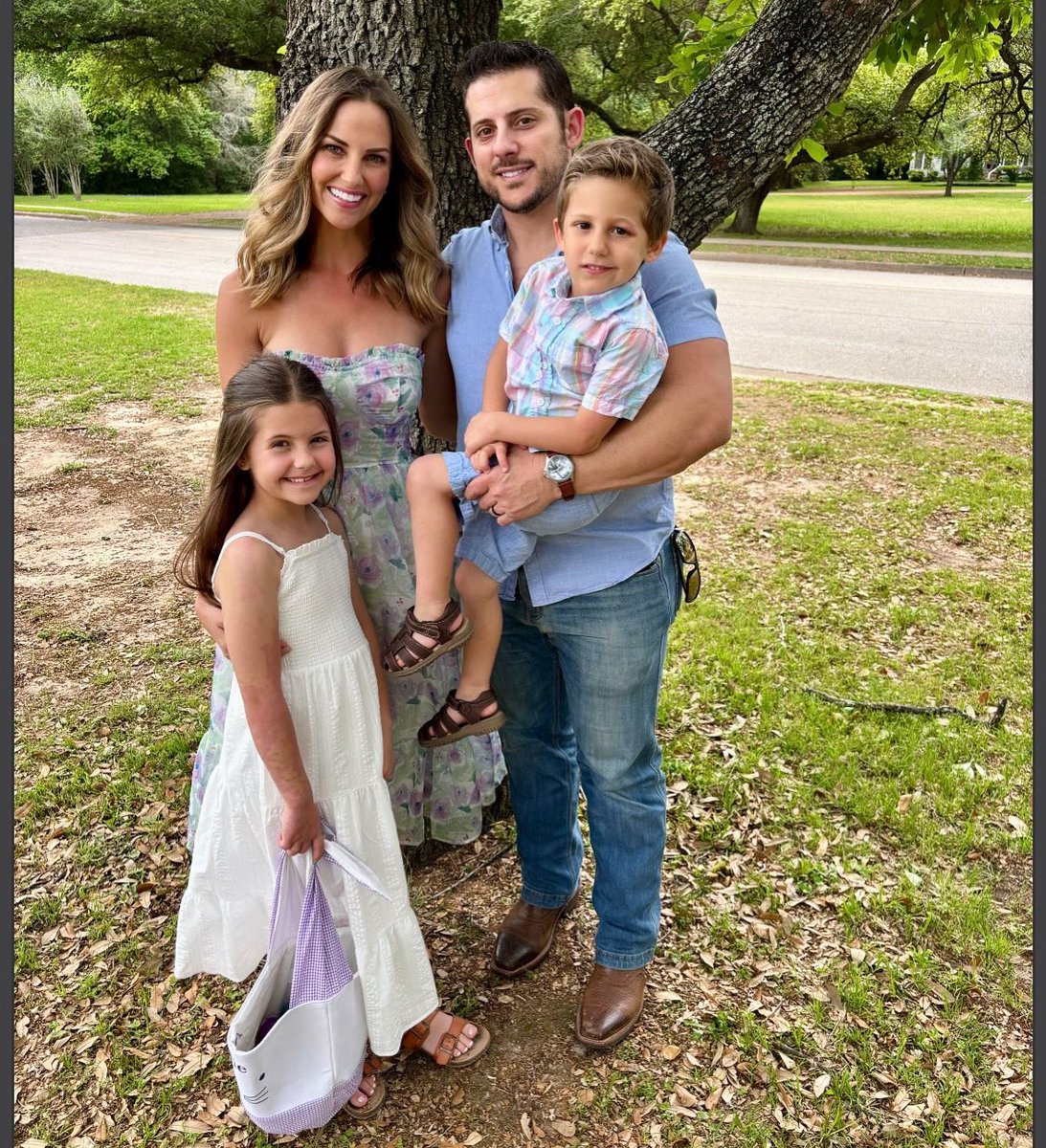 Sarah Gonzalez tweet media