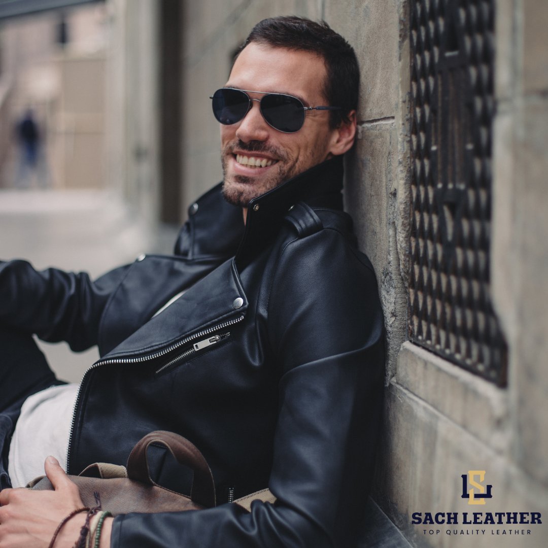sachleather's tweet image. Extend the life of your leather with our easy DIY care tips. Your jacket deserves the best 🛠️ #LeatherCare #DIYTutorials #SachLeather