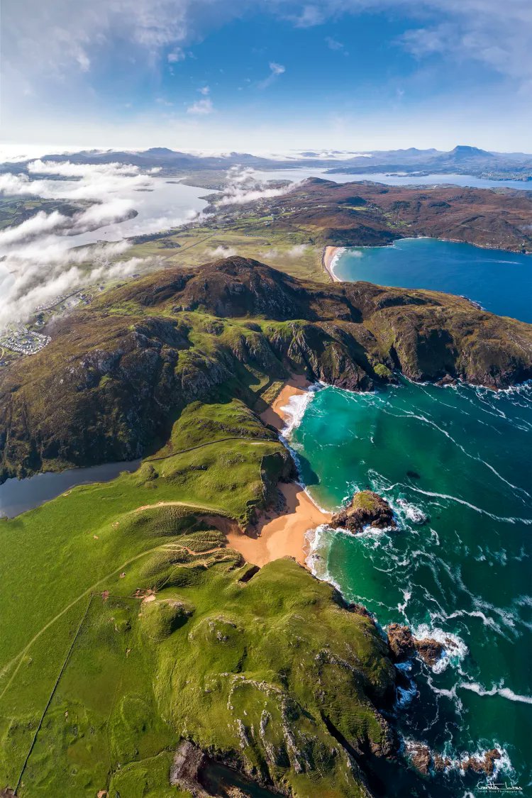 Boyeeghter Bay | Murder Hole Beach One of Ireland’s most beautiful and pristine bays is on the Rosguill Peninsula – Boyeeghter Bay. At high tide you will find two sandy beaches, which grow together to one big beach when the tide is out. Read more 🔗 wp.me/p3XCMr-LWN