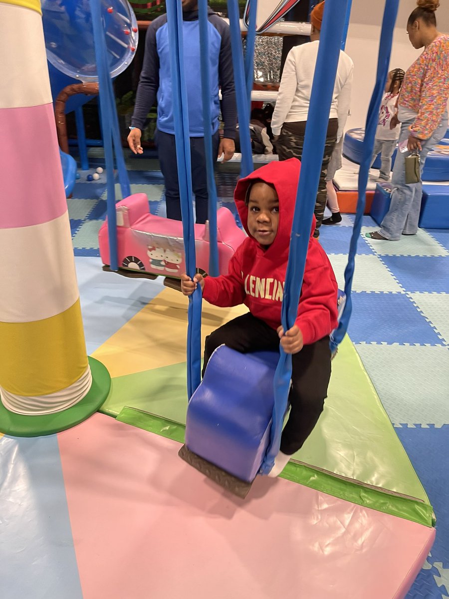 Mama2Youuu's tweet photo. Ughhh, I love his life😍🥹❤️‍🔥❤️‍🔥❤️‍🔥 #HappyEaster #MrCBFW🖤 https://t.co/Gq1jW0xvAi