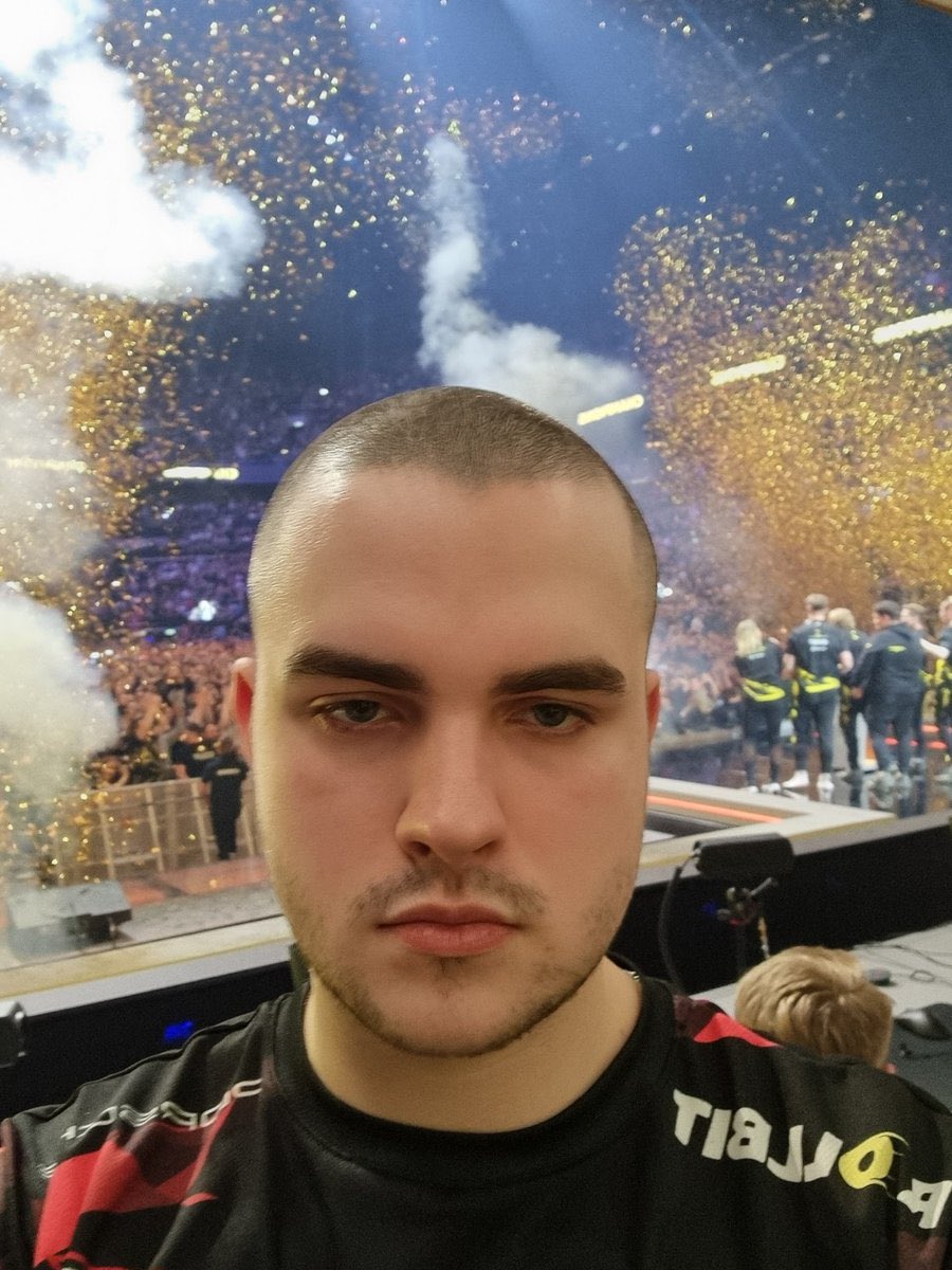 Esporkolik tweet media