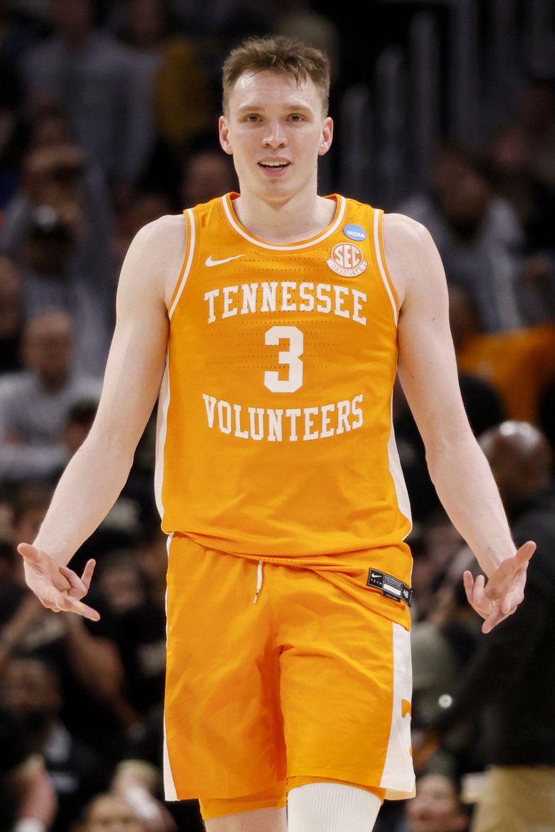 Dalton Knecht's journey:

■ Started at Northeastern Junior College in Colorado
■ Transferred to Northern Colorado
■ Played two seasons at Northern Colorado and led the Big Sky conference in scoring his senior year
■ Entered the transfer portal and transferred to Tennessee for