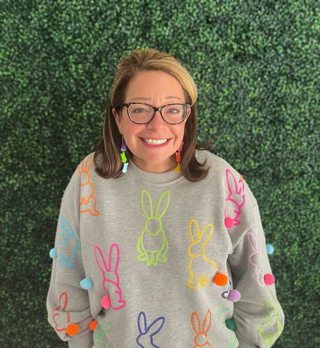 DeanB_FSULaw's tweet photo. Easter chic: When your sweatshirt’s egg-stra special! 🐇💖 #QueenOfSparkles #EasterChic https://t.co/K4mGD6CA9x