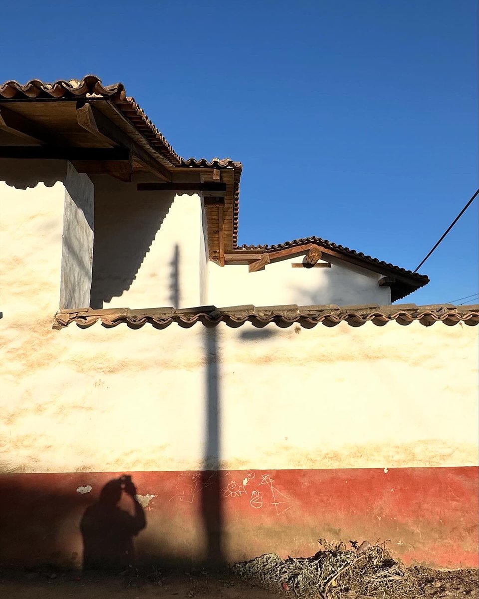 Desde muy pequeño que voy a “Tapalpa Jal. “ y no conocía éste pequeño poblado “Atacco”, a un par de minutos, la iglesia es una pequeña joya.