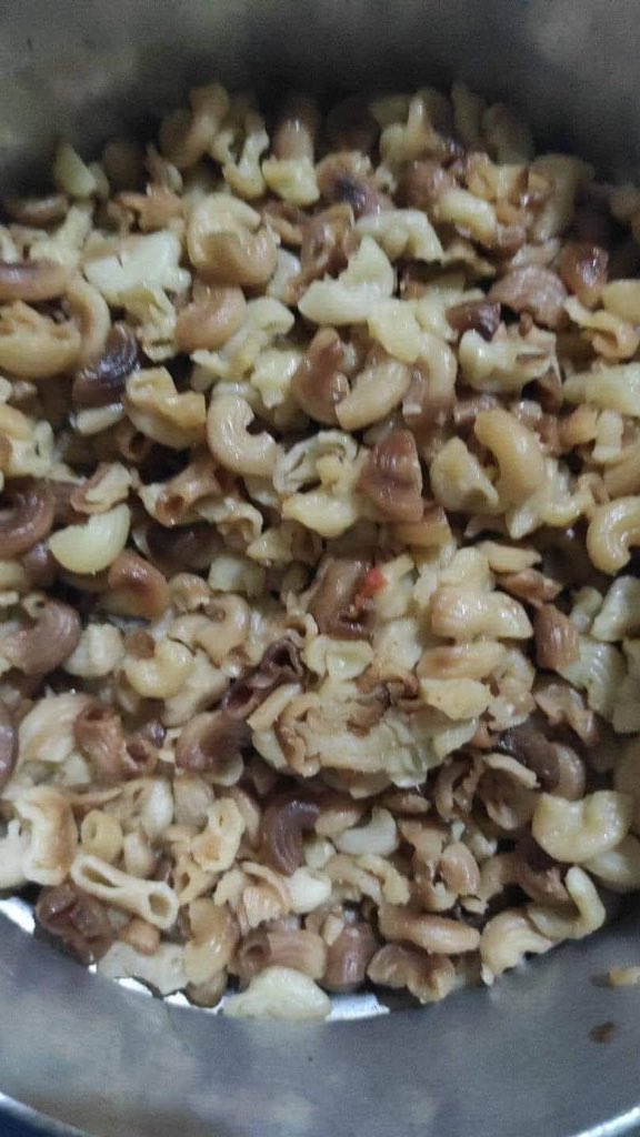 على جدار الكتيبه كتب احدهم " سيغفر الرب للجميع الا عسكرى الميس "