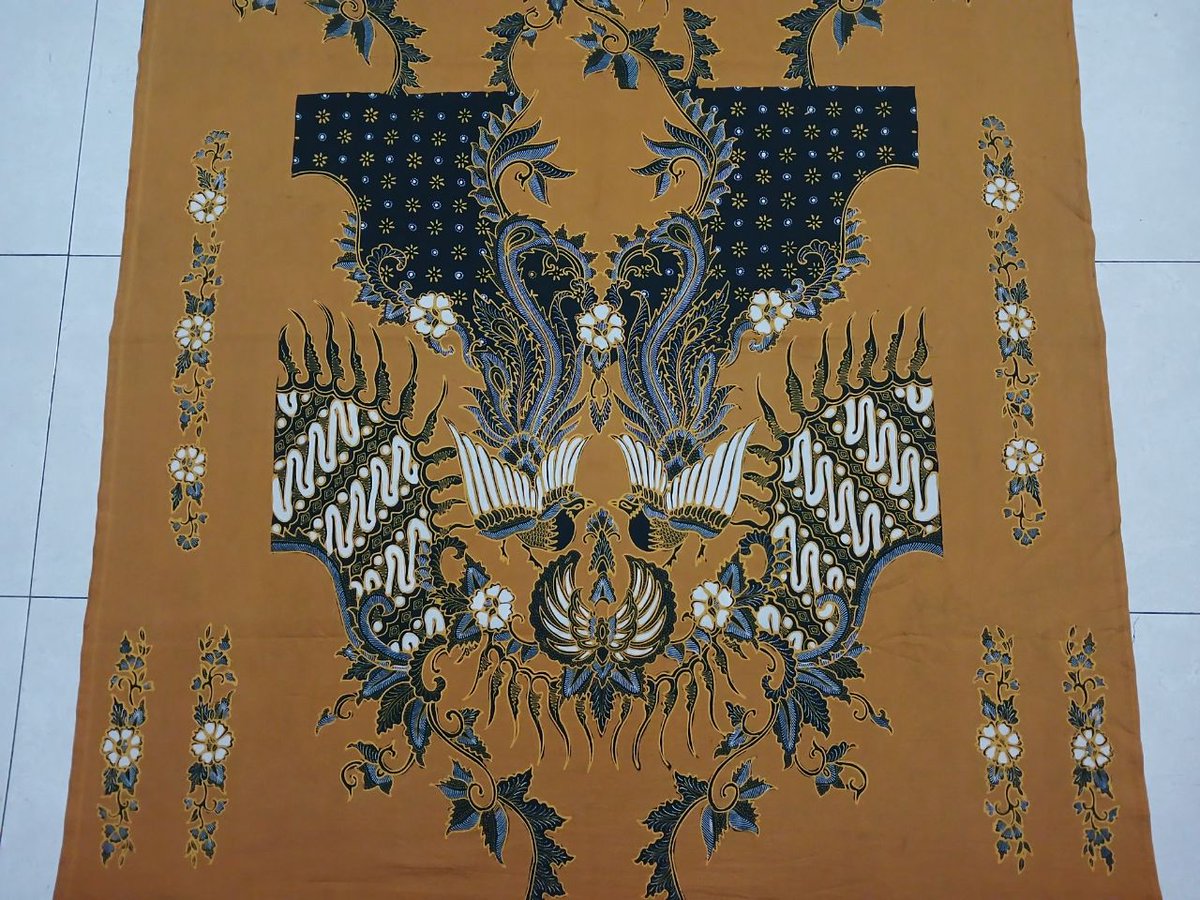 Batik Tulis Exclusive🏷

• Bahan Katun Primissima
• Ukuran 260cm x 115cm
• Handmade full tulis manual
• Kami menjual dalam bentuk kain gambar diatas hanya ilustrasi, kain tersebut bisa dijahit menjadi kemeja lengan panjang atau Hem lengan pendek
