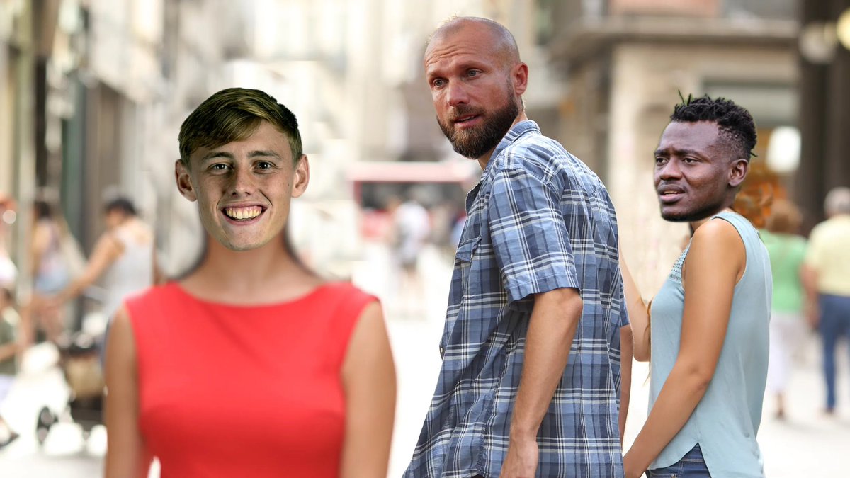 ArgyleMemes's tweet photo. When Argyle go 0-1 down in the 60th minute and Foster needs to make a substitution. #PAFC https://t.co/37n8FBcv76