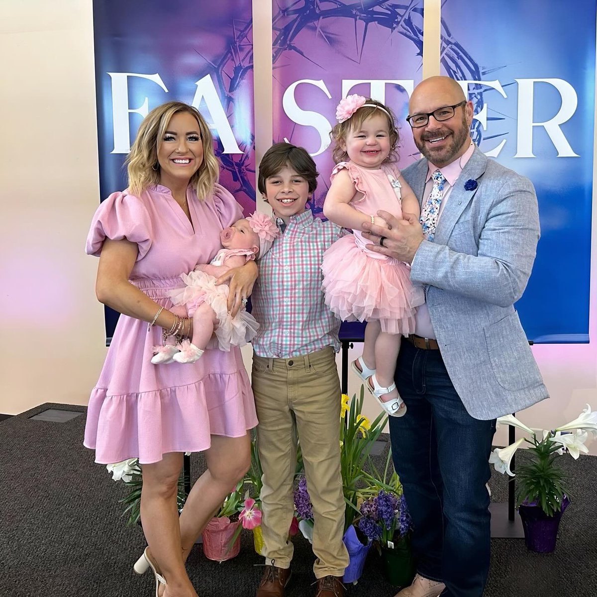 Death cannot hold the one who gives life. 🤍 He is ALIVE! ☀️🌸🌿

Happy Easter!🌷A time to count our blessings and remember that all of our sins are forgiven. Every. Single. One. Jesus took the cross for you and me, and truth and life prevailed when he rose from the dead, just as