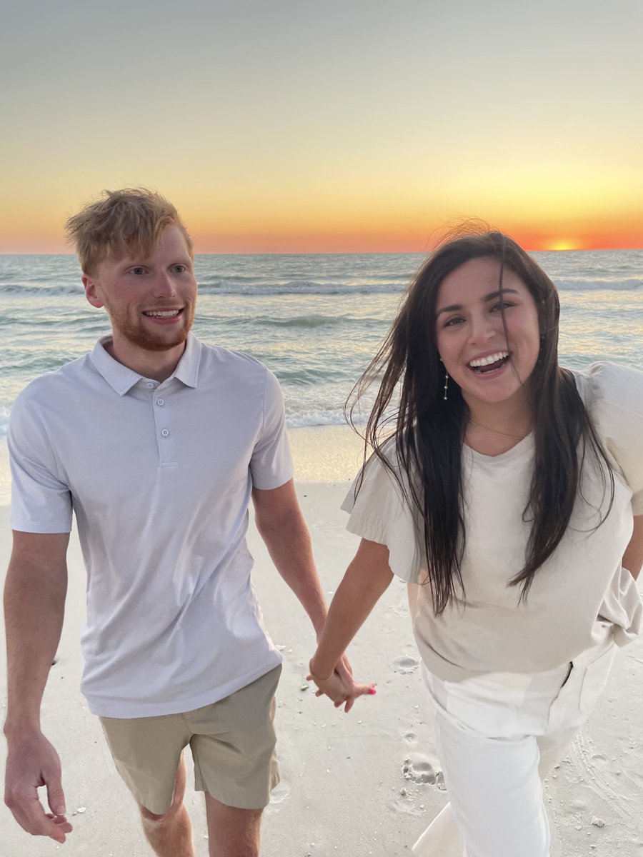 KlotzkKlotz's tweet photo. Soooo excited for Vanessa &amp; Boston! ❤️ #engaged #family https://t.co/UV8GH32zVa