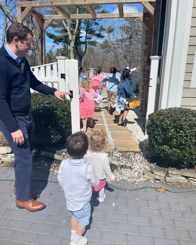 And they’re off to the Egg Hunt! Happy Easter from our home to yours! 🐰🐣🐰