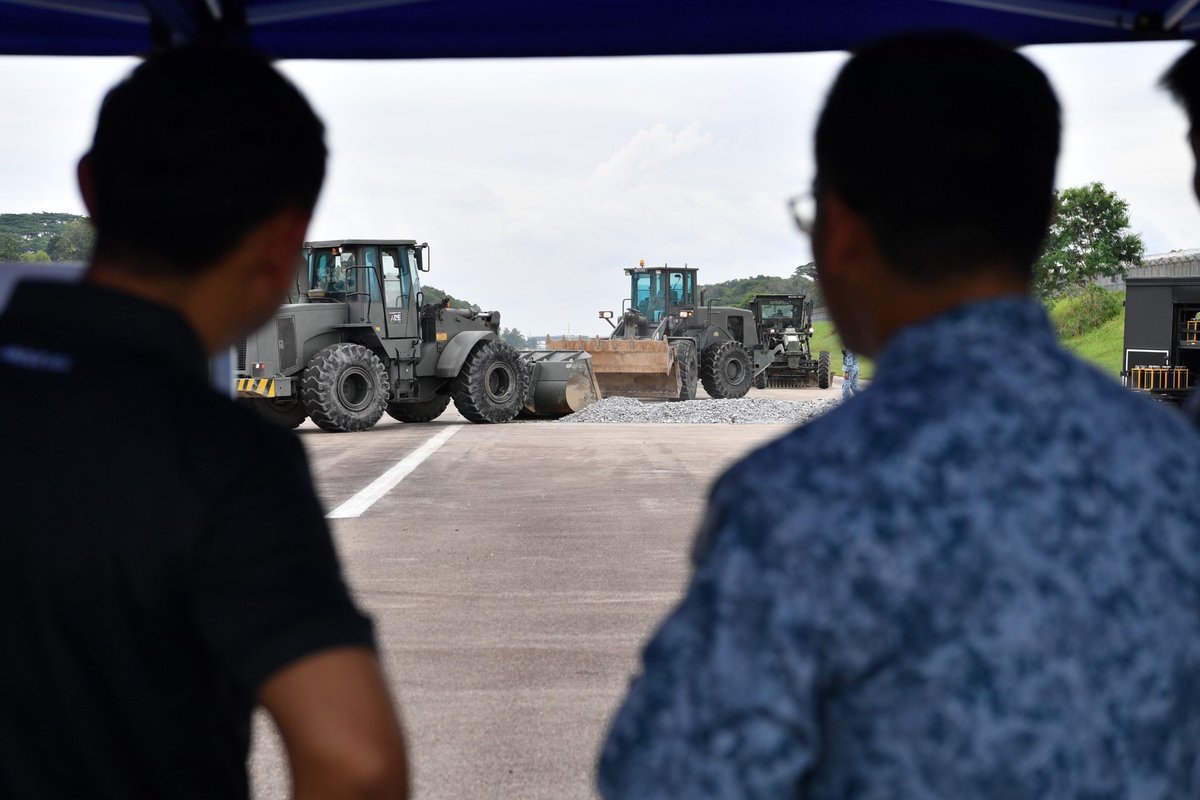 Tough week? Start the new workweek on a clean sheet by clearing the debris of the past. Here’s to new beginnings! #MotivationMonday 📸: @TheRSAF’s Air Power Generation Command demonstrating a runway repair operation at Paya Lebar Airbase in 2022.