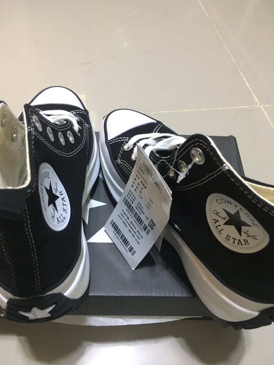 WTS/LFB

CONVERSE RUN STAR HIKE

-size 37 ( have 3cm space)
-1,350 + sf ( orig price 1,800 php)
-can do 3days reservation
-with free sunoo photocard (price500php)

MOP: GCASH
MOD: jnt

rfs: need money to buy school supplies :<

reply or dm me if interested!