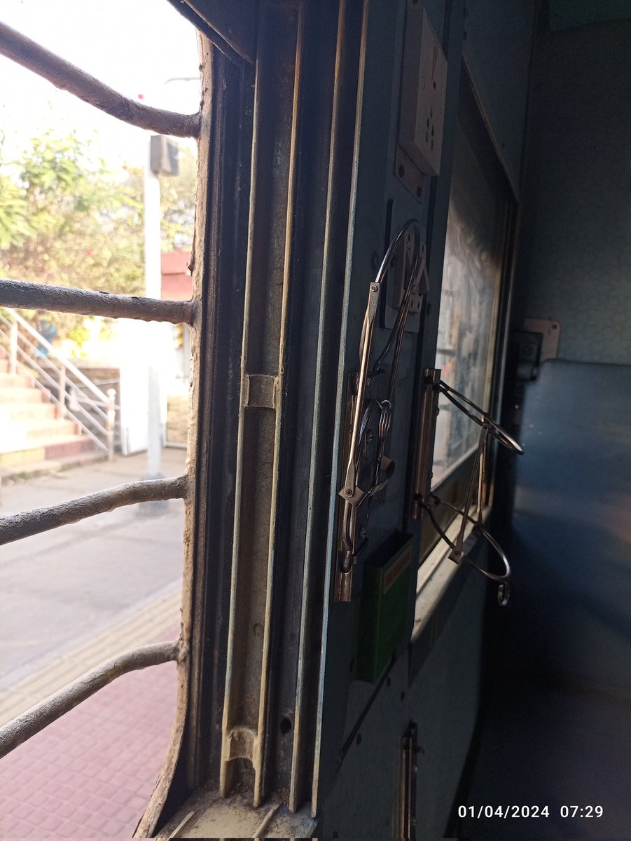 ekaurbihari's tweet photo. @drmrnc @RailwaySeva Thank you https://t.co/7vXRyccUBh
