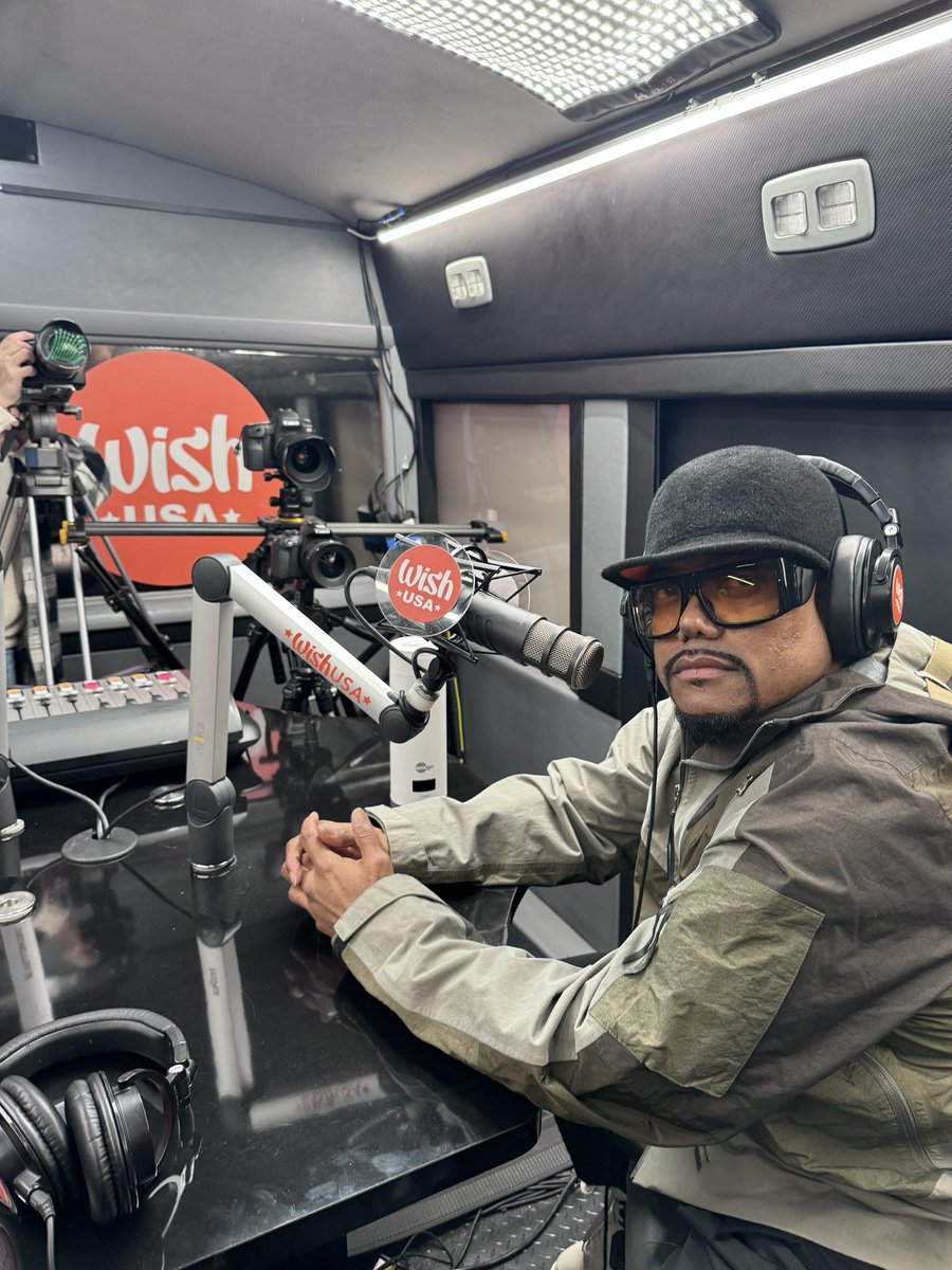 apldeap's tweet photo. Mic check https://t.co/ygdUZlO8TE