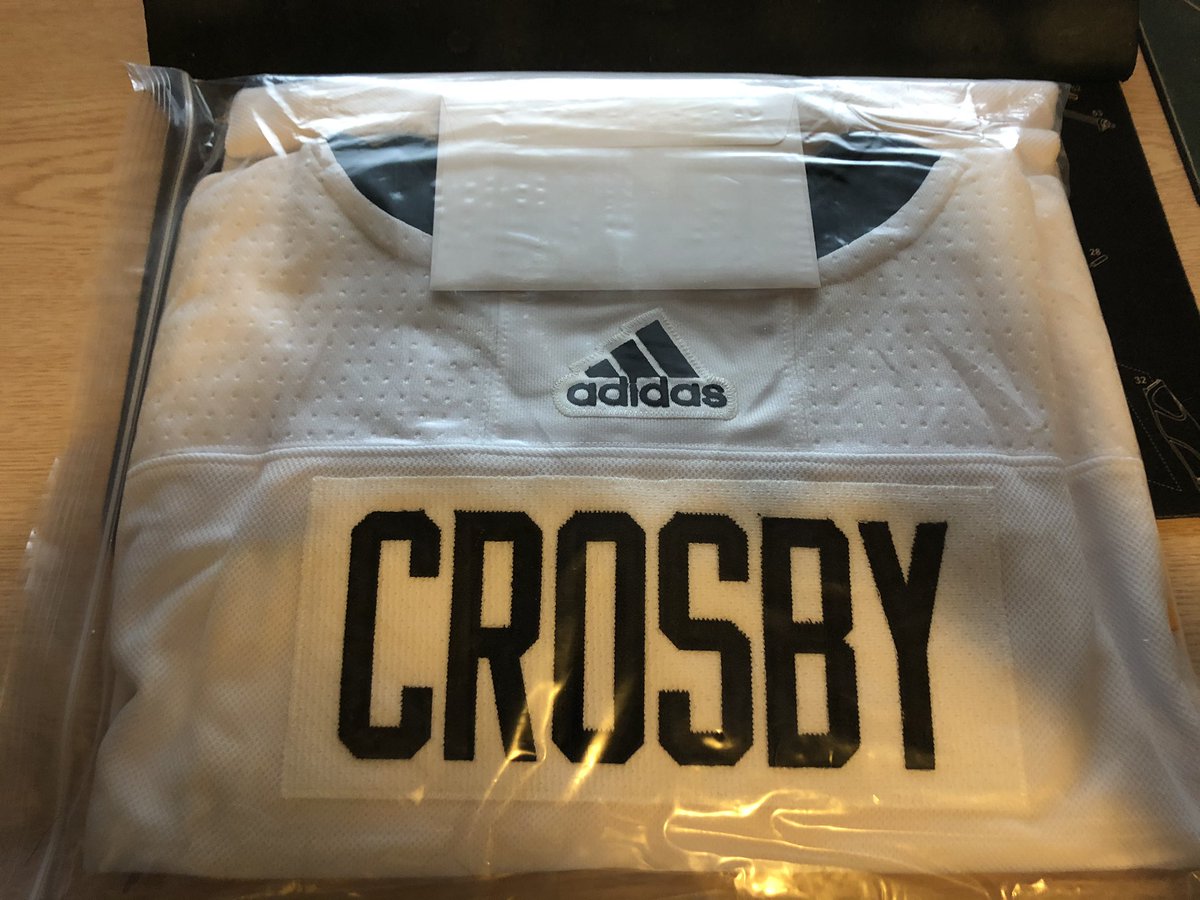 bqaggie's tweet image. Wow. Totally did not expect to win an Ovechkin autographed jersey for that price! It’ll pair well with my Crosby autographed jersey once I move into a new house &amp;amp; get them both framed up. #Stoked