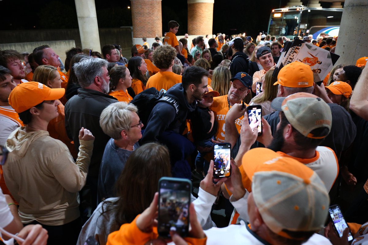 Vol_Hoops tweet picture