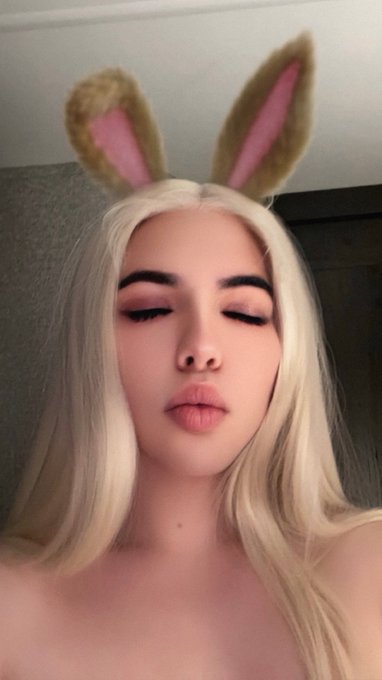 Happy Trans Visibility Day/Easter! Let&rsquo;s fuck like rabbits 🤭 https://t.co/3TWMl1tazA