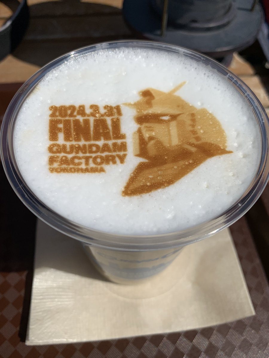 GFYファイナルデー
まったりと過ごしました。
グランドフィナーレは抽選にハズレましたので、1/200を金色に塗ってみました😉

#動くガンダム 
#ガンダムファクトリーヨコハマ 
#ガンプラ 
#ガンプラの画像貼るとRTされると聞いて