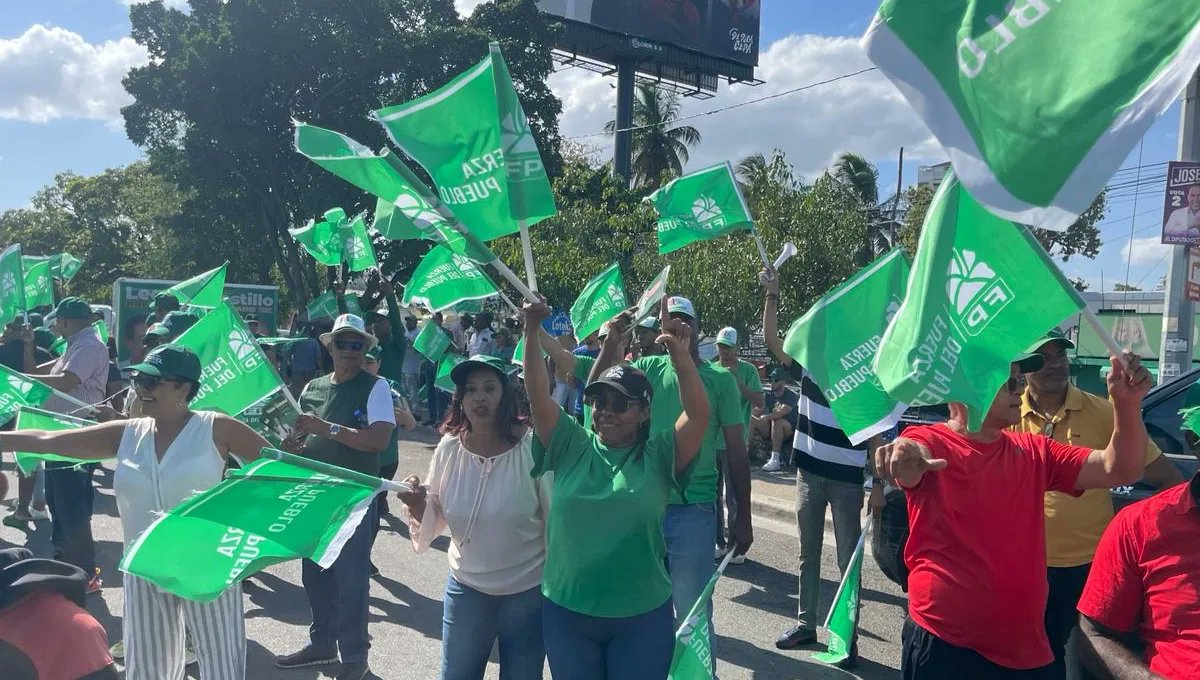 AlexandrapenaRD's tweet photo. Hoy, 31 de marzo, 𝐃𝐨𝐦𝐢𝐧𝐠𝐨 𝐝𝐞 𝐑𝐞𝐬𝐮𝐫𝐫𝐞𝐜𝐜𝐢ó𝐧, #ToqueDeBanderaFP para recibir a los vacacionistas. @FPcomunica
#FuerzaDelPueblo
#AlexandraDiputada
#AlexandraContigoSiempre https://t.co/UuwABlSffB