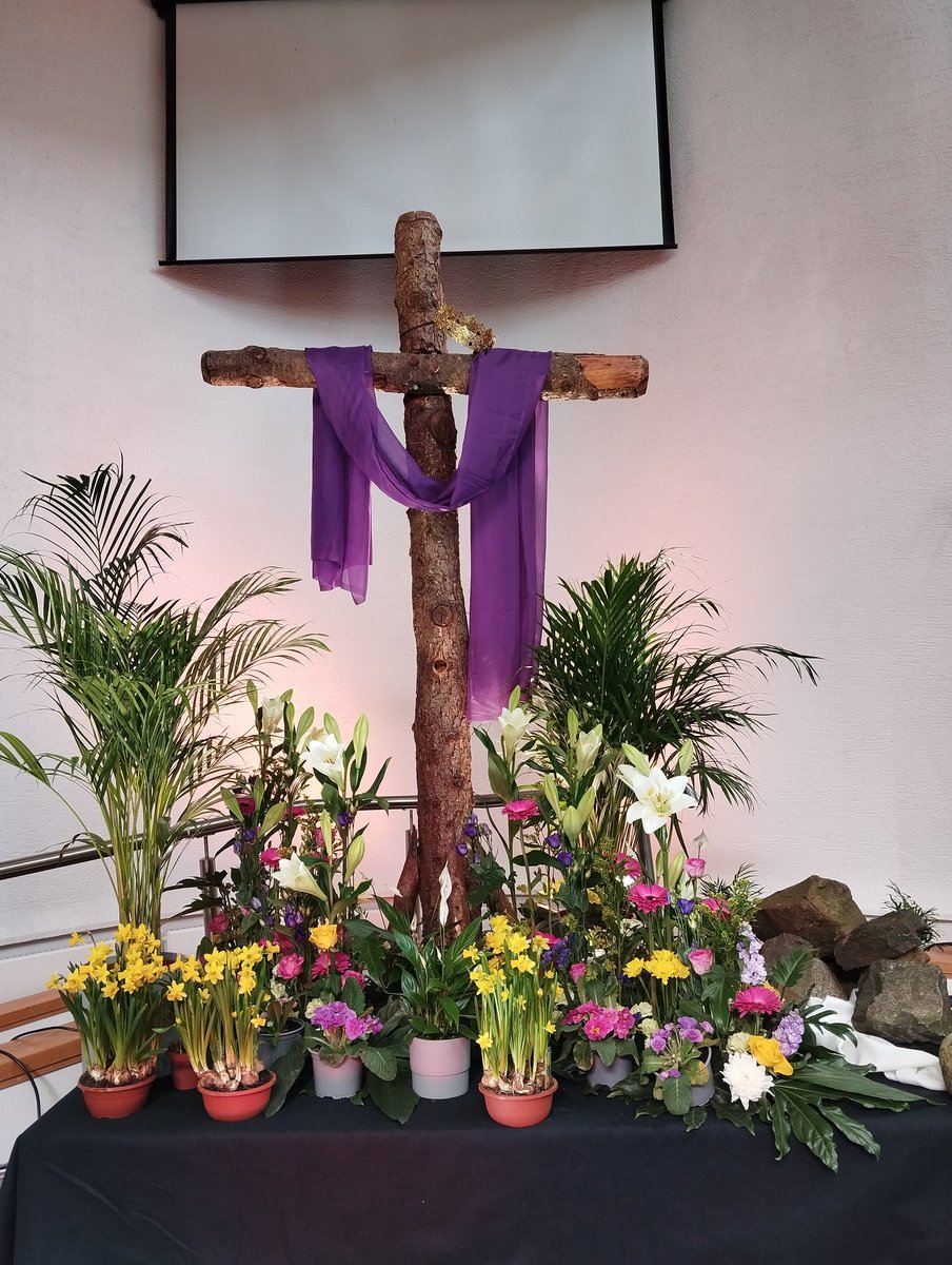 Another lovely Easter display this morning. I hope you had a great Easter Sunday