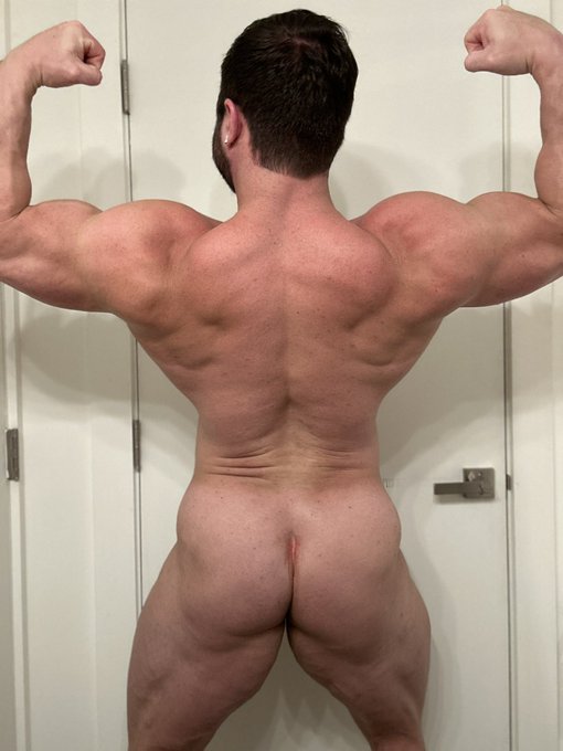 Shaved and I feel big and lean 😃 someone come use my freshly shaved hole 😈 https://t.co/6ajdqyiRkG<a href="/tag/thirstythursday"class="tags"><span>#thirstythursday</span></a>