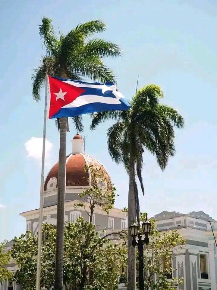 Mjordan8806's tweet photo. @lazaro_mulet @FRPCuba @geominsal @AbadVigoa @VicentedelaO2 @EnergiaMinasCub @DiazCanelB @MMarreroCruz @DrRobertoMOjeda @PresidenciaCuba @Eder_M_Oliveros 🎶 ¡al cubano que en ella no crea, se le debe azotar por cobarde! 🎶

#GenteQueSuma 🤝
#MejorSinBloqueo 
#UnidosXCuba ✊ 🇨🇺 https://t.co/j2SghchR5H