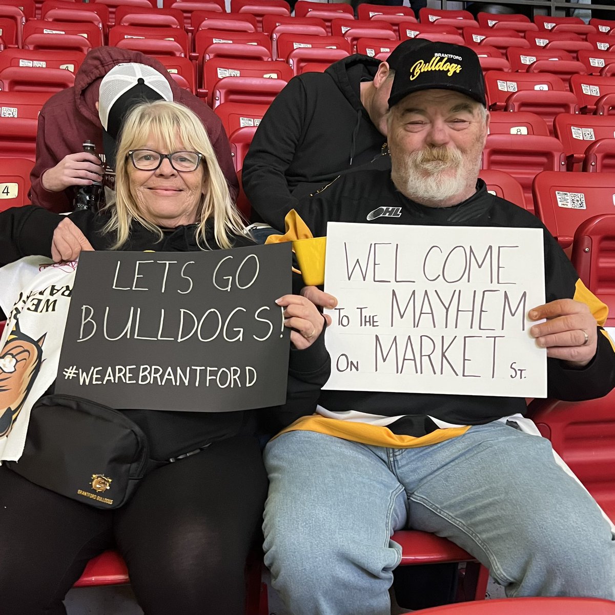 tkc284's tweet photo. Let’s Go Bulldogs!! #BFD @BulldogsOHL https://t.co/LHKLdOPEkL
