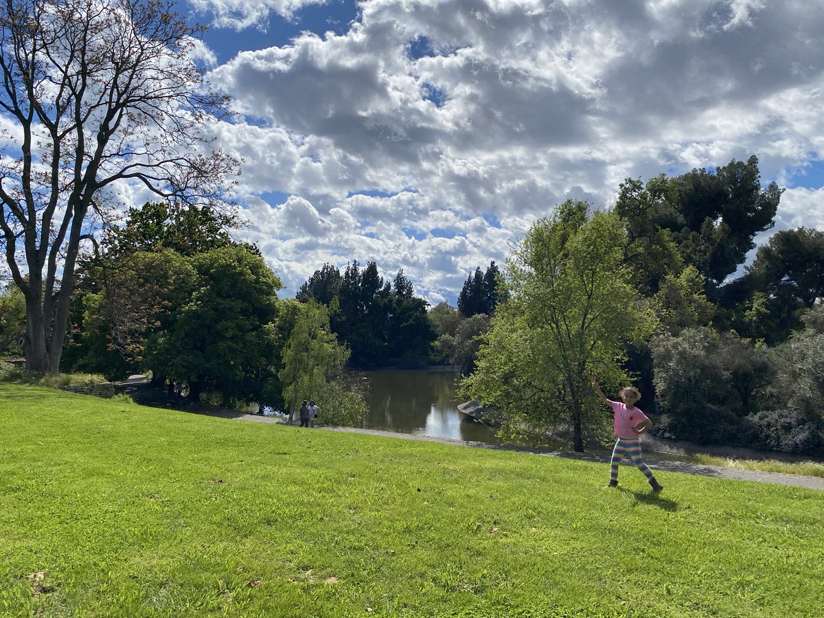 DrContrexin's tweet image. Sending all the luck to mommy (@doctheagrif) for her exciting research presentations on proprioception this week at @Penn and @Harvard! Plus, a third and tougher gig at an elementary school in Boston. You've got this! 💪🍀 #MomPower