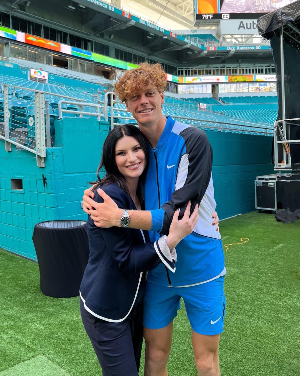 Il nostro campione #janniksinner ancora una volta ha portato l’Italia a vincere, grazie al suo talento, al suo allenamento, la sua forza di volontà e il suo carattere. Sei un grande orgoglio per tutti noi e un esempio per tutti i giovani 💙 é stato bellissimo starti accanto in
