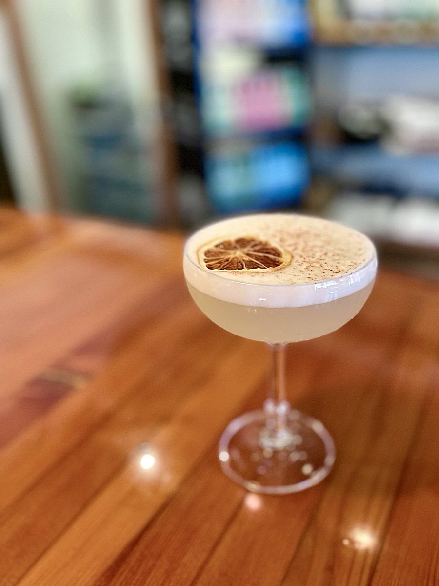 We’re whipping up cocktails until 7pm today. Come on by!🐰

#longtabledistillery #easterweekend #cocktails #craftcocktails #vancouvercocktails #vancouverfoodie #vancouver #vancityeats #yvrfoodie #vancouvereats #604eats #vanfoodster #explorevancouver #vancouverfoodster #dishedvan