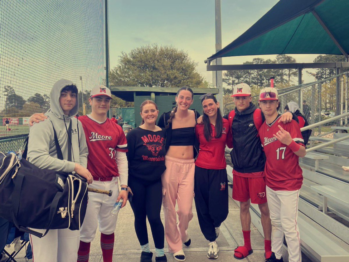 Had a wonderful week in spring training. My team went 6-2 . Even was able to come out and support our boys varsity and Jv team in a game. @LegacyLegendsS1 @PGFnetwork @BelmontSoftball @CoastalSoftball @CoastRecruits